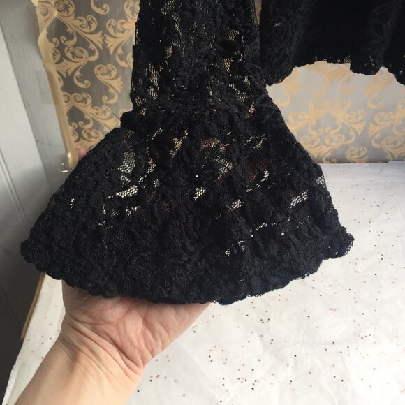 Forever  21 Black All over Lace top Bell Sleeve Keyhole Back Whimsigoth Fairy M - Picture 3 of 11